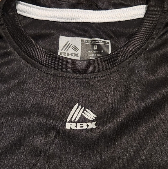 𝅺NWT RBX Boy's Black and White Performance Short Sleeve T-Shirt, size 7 - Picture 2 of 5